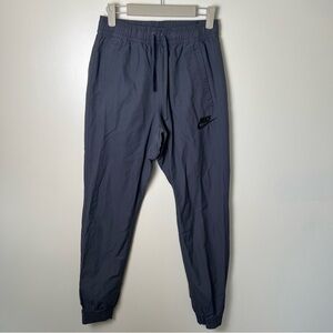 Nike Men’s Pull On Tapered Gray Joggers Logo Pockets Size Small Drawstring Gym